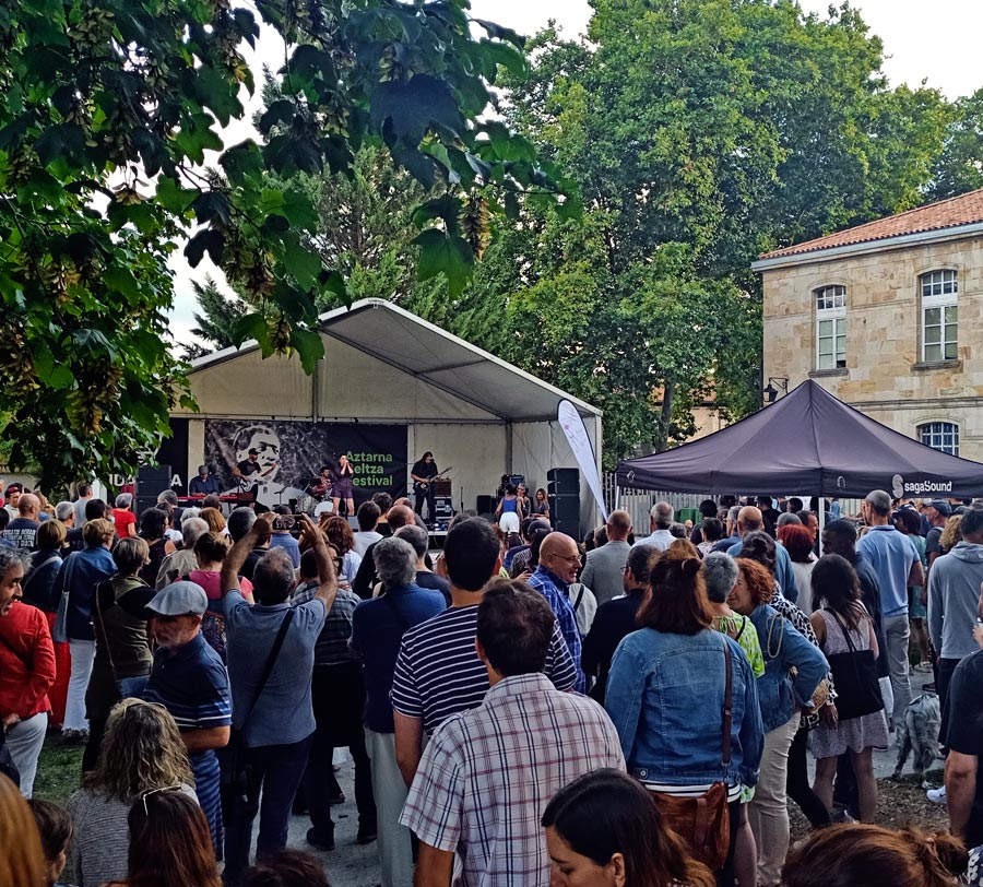 aztarna beltza festival